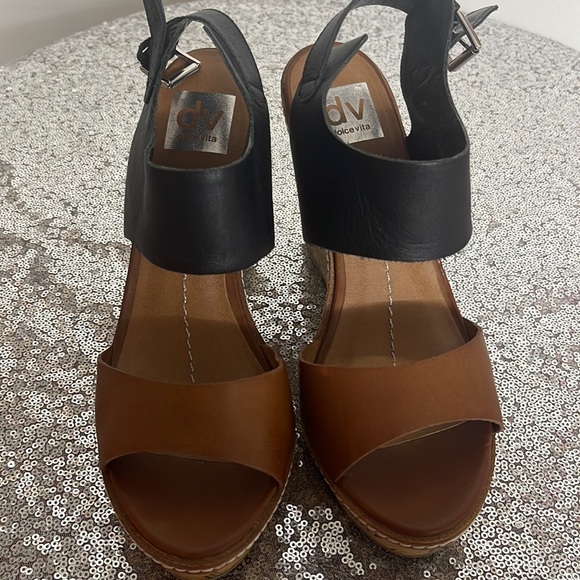 Shoes - Picture 7 of 7